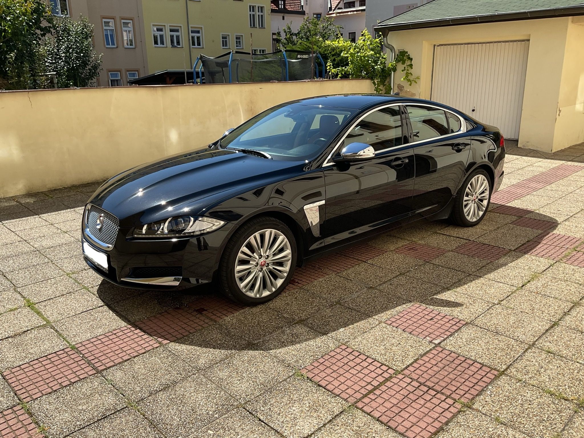 Jaguar XF, V6 3.0L SC, AWD,340 HP,ČR