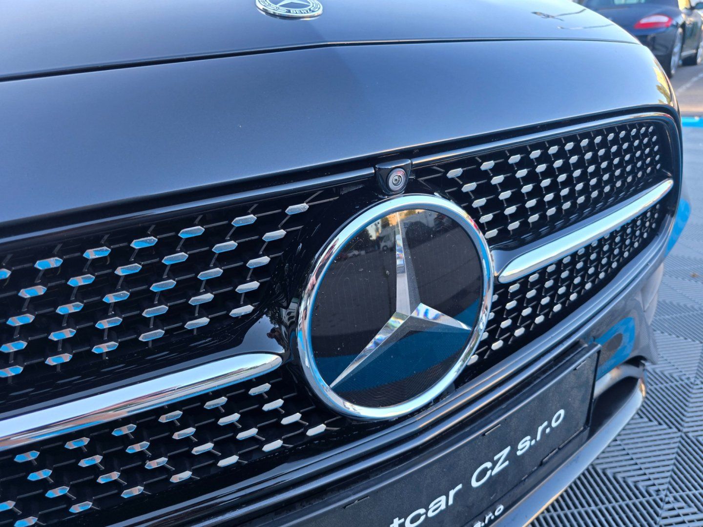 Mercedes-Benz Třídy E, 220d/147KW/2022/AMG/360°/2.MAJ - fotka 3