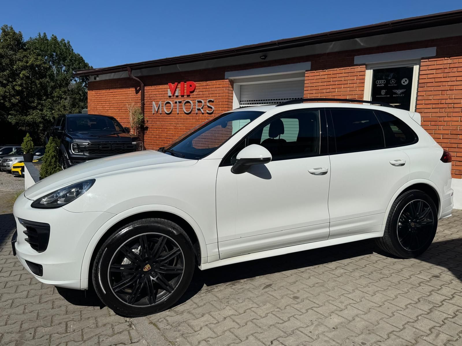 Porsche Cayenne, 4.2 TDi V8 PANO BOSE R21 - fotka 2
