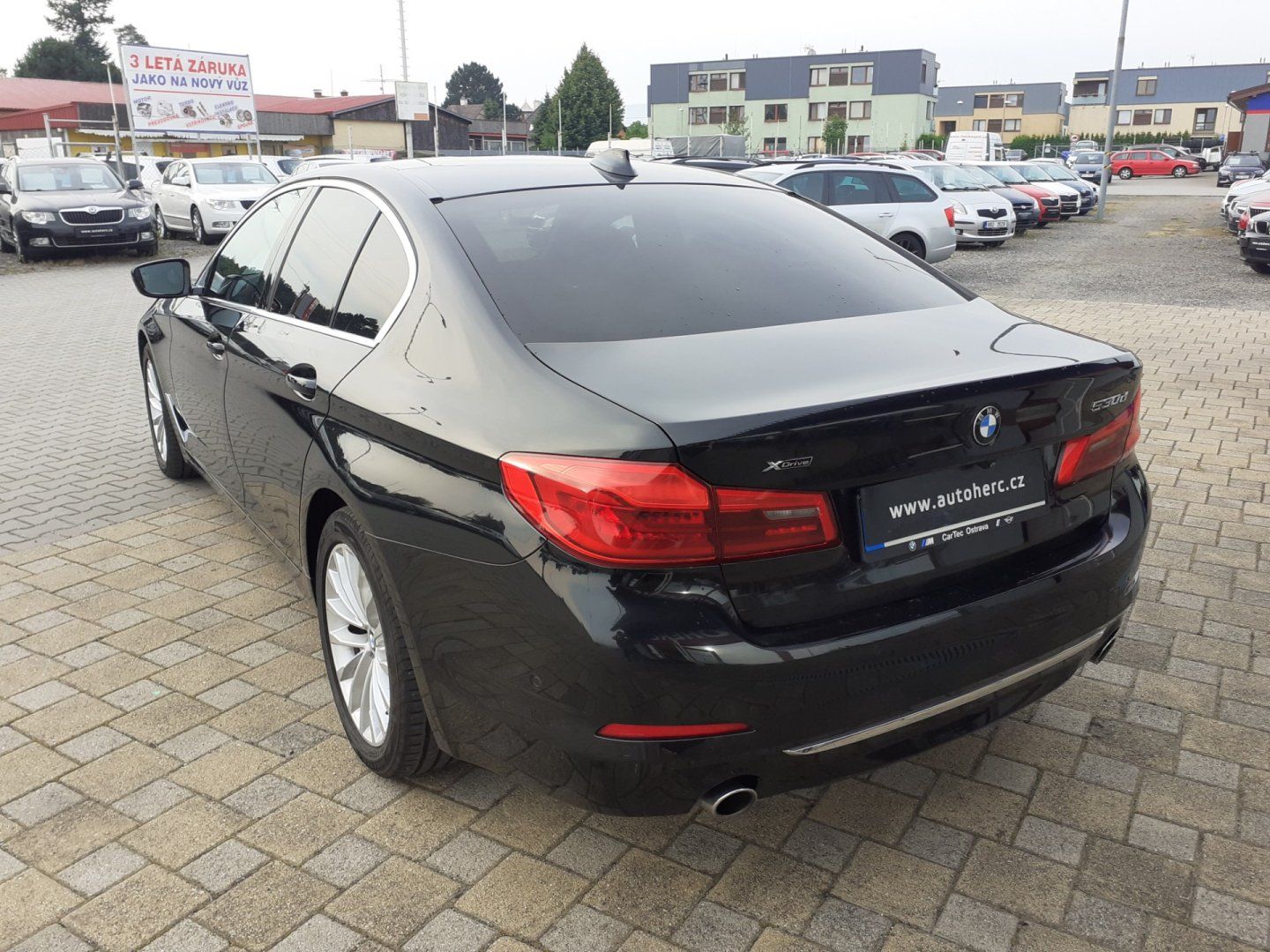 BMW Řada 5, 530d x Drive Luxury Line - fotka 5