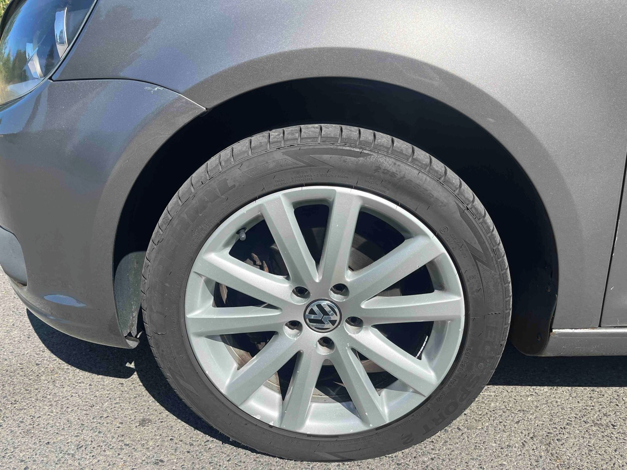 Volkswagen Touran - fotka 5