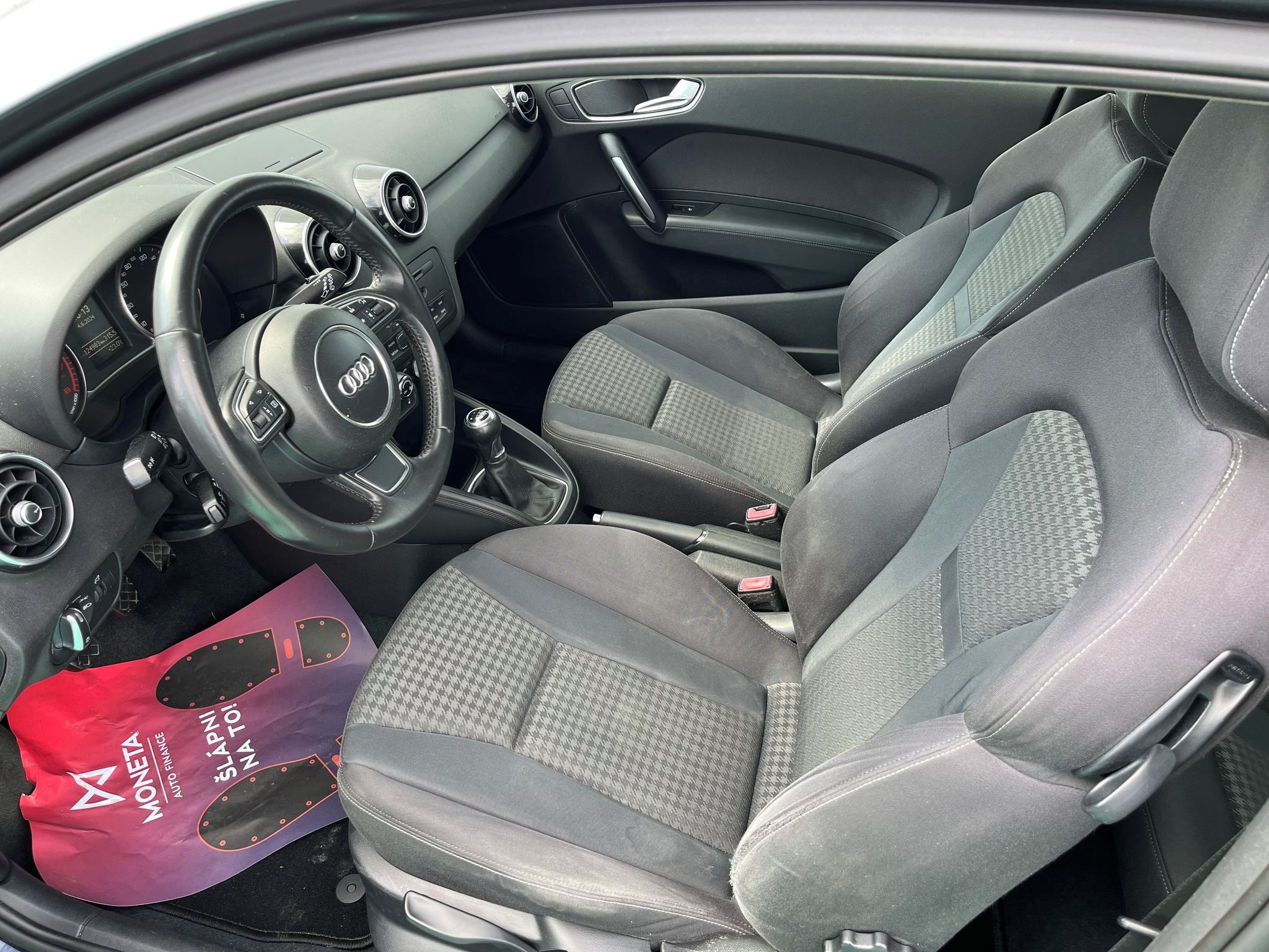 Audi A1, 1.4 Klima, Výhřevy, Senzory - fotka 5