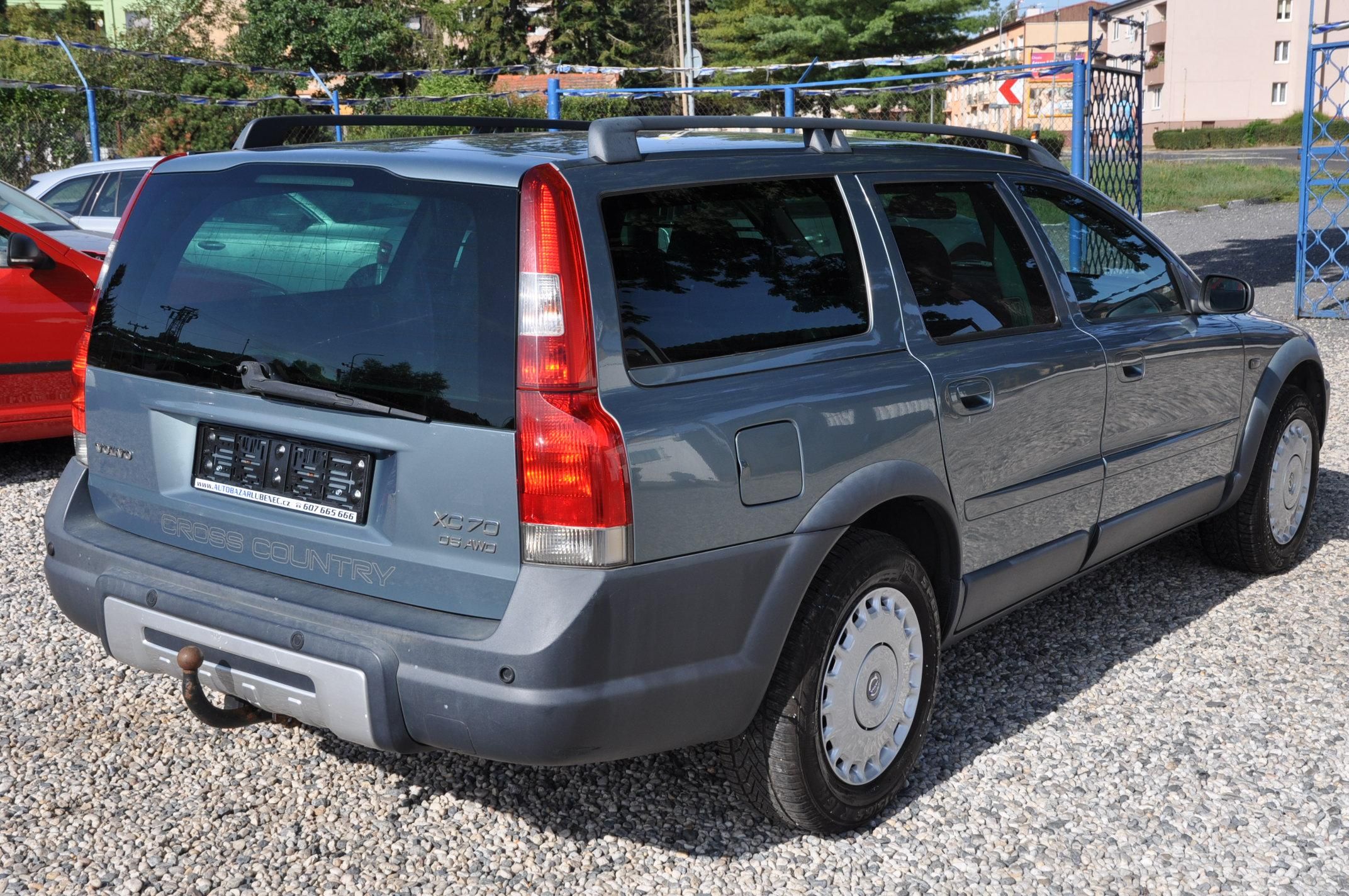 Volvo XC70, D5 120kW 4x4 A/T - fotka 3