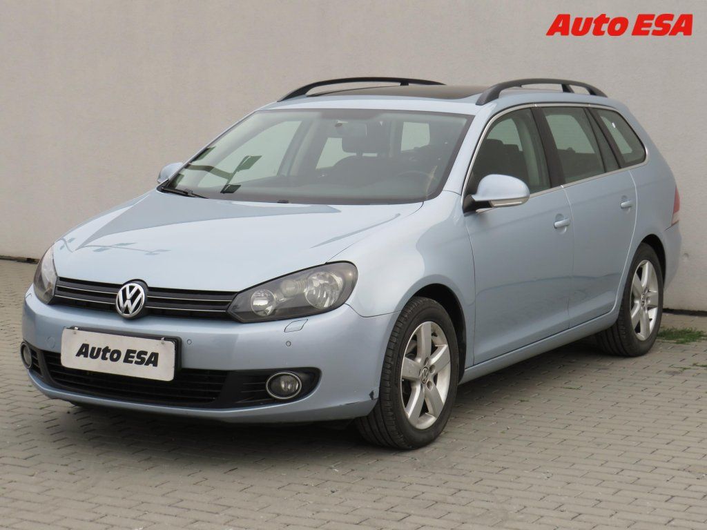 Volkswagen Golf, 1.6 TDi,Panor,výhřev sed - fotka 3