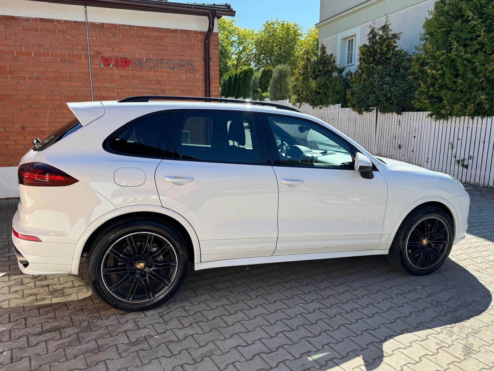 Porsche Cayenne, 4.2 TDi V8 PANO BOSE R21 - fotka 6