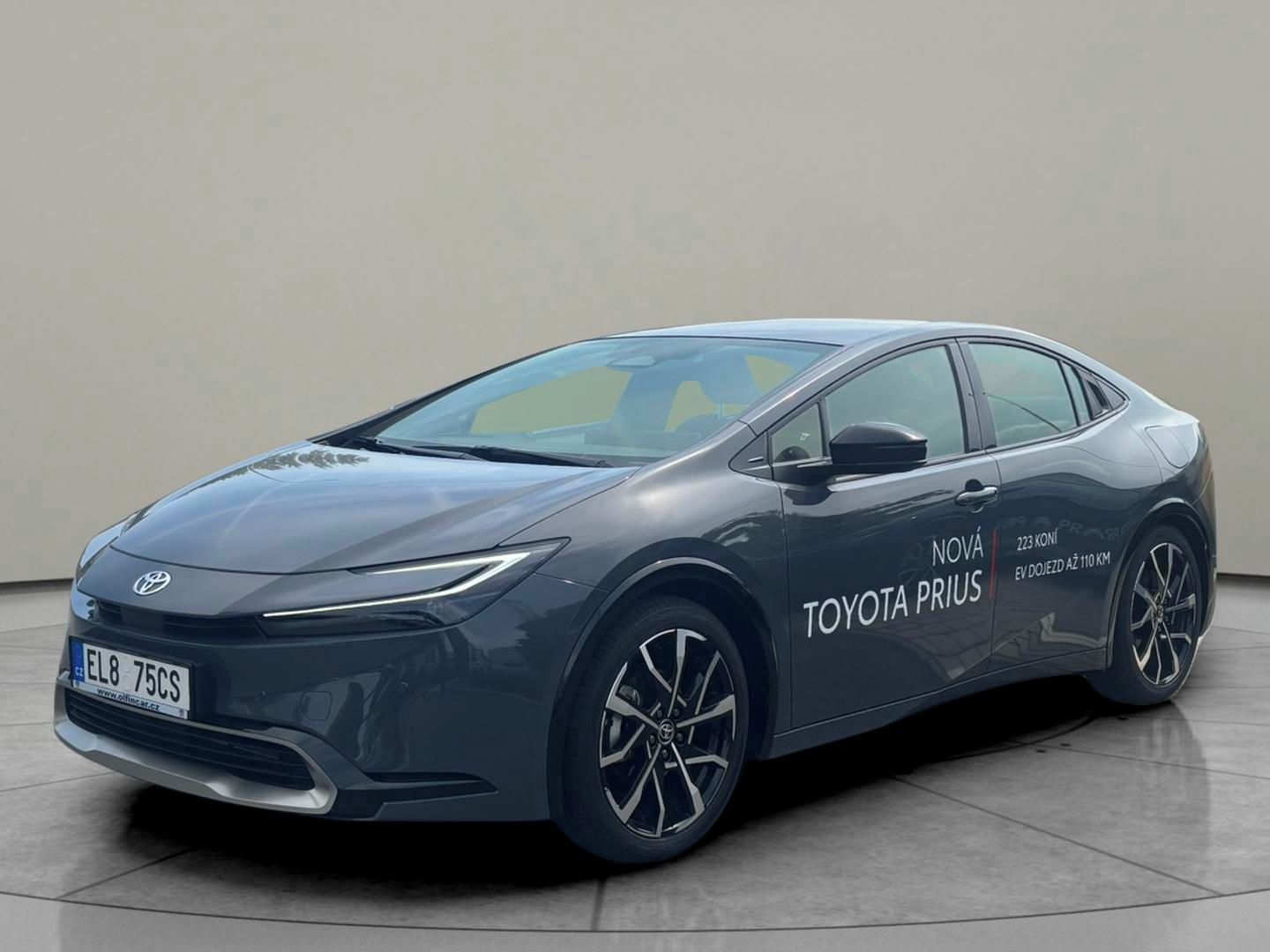 Toyota Prius, Prius Prestige Skyview 2.0PHEV - fotka 2
