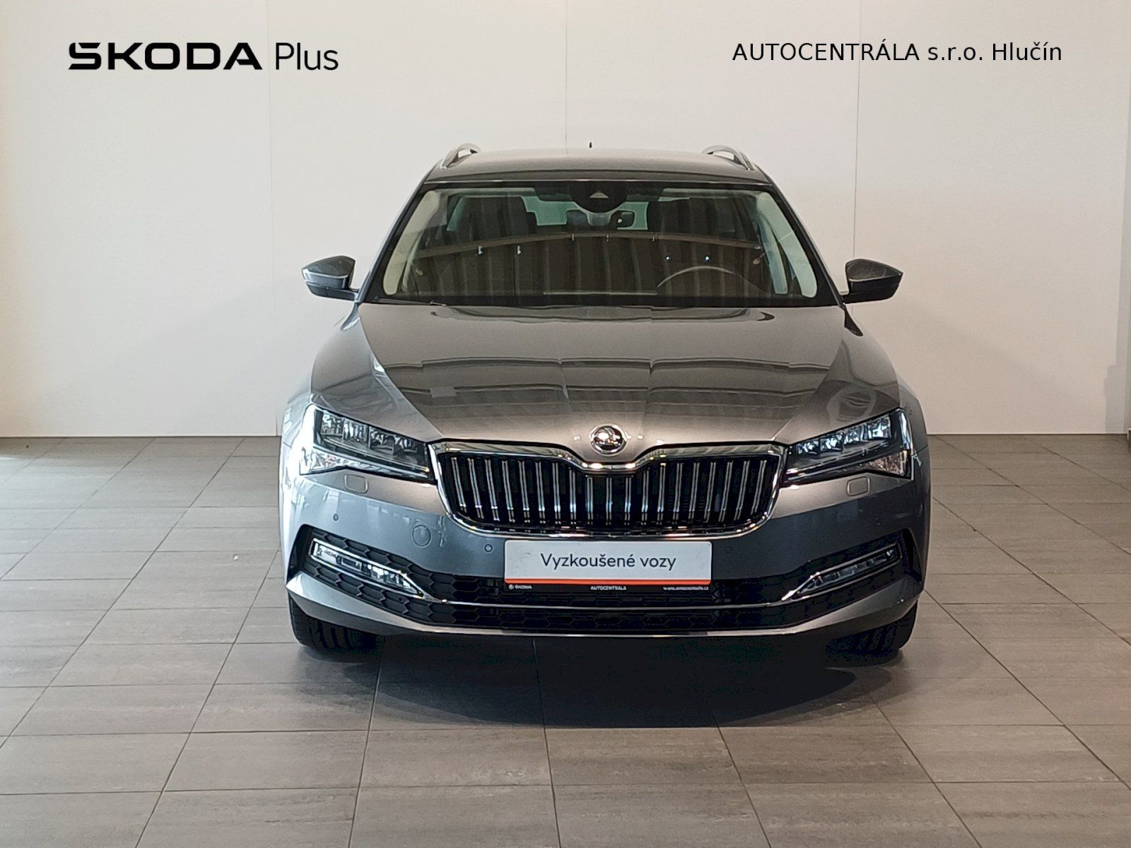 Škoda Superb, Combi Style Plus DSG TD 2,0 / - fotka 4