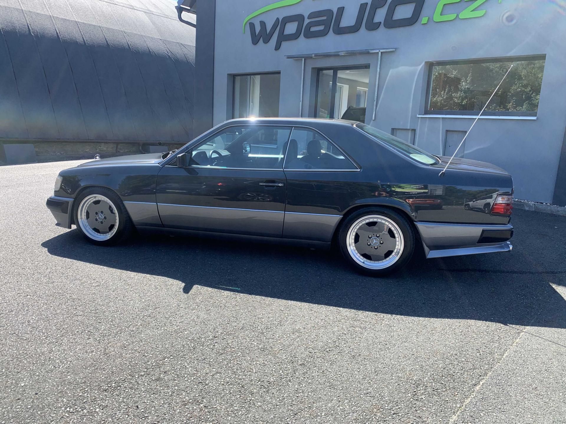 Mercedes-Benz 124, 300 TURBODIESEL OM603 - fotka 2