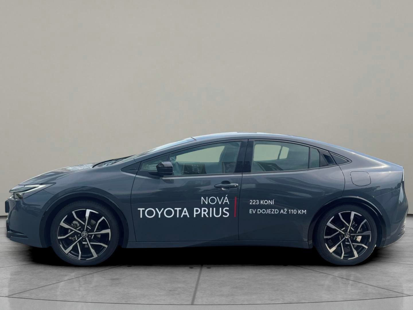 Toyota Prius, Prius Prestige Skyview 2.0PHEV - fotka 4