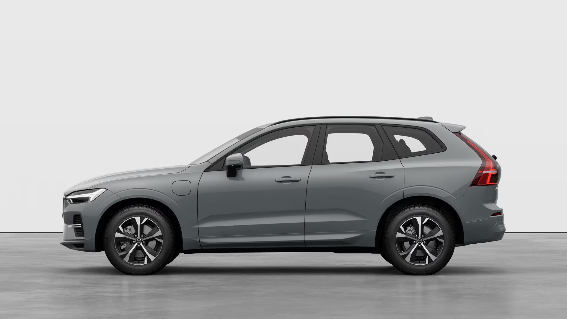 Volvo XC60, CORE, T6 AWD, 186+107 kW / 253 - fotka 2