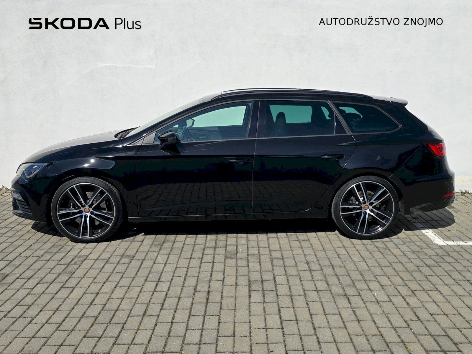 Cupra Leon, 2,0TSI 221KW DSG 4X4 CUPRA - fotka 3