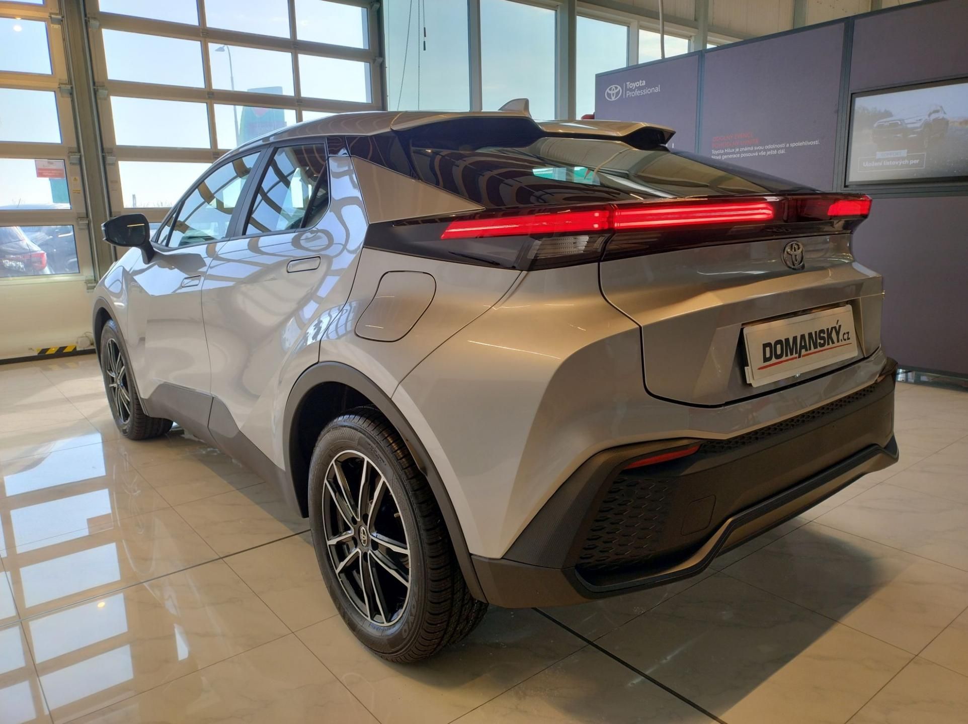 Toyota C-HR, 1.8 FHEV LIMITED EDITION - fotka 3
