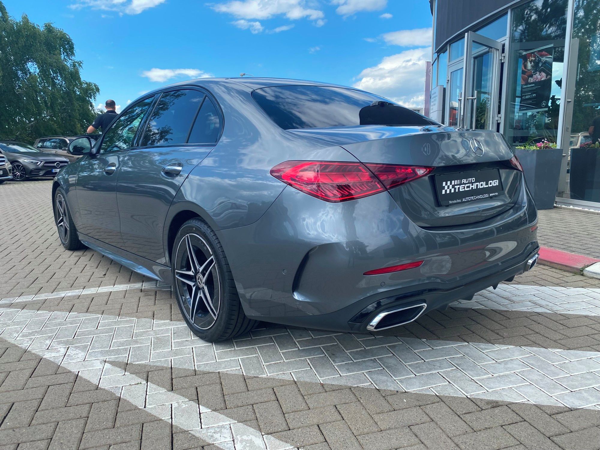 Mercedes-Benz Třídy C, 220 D 4MATIC - fotka 6