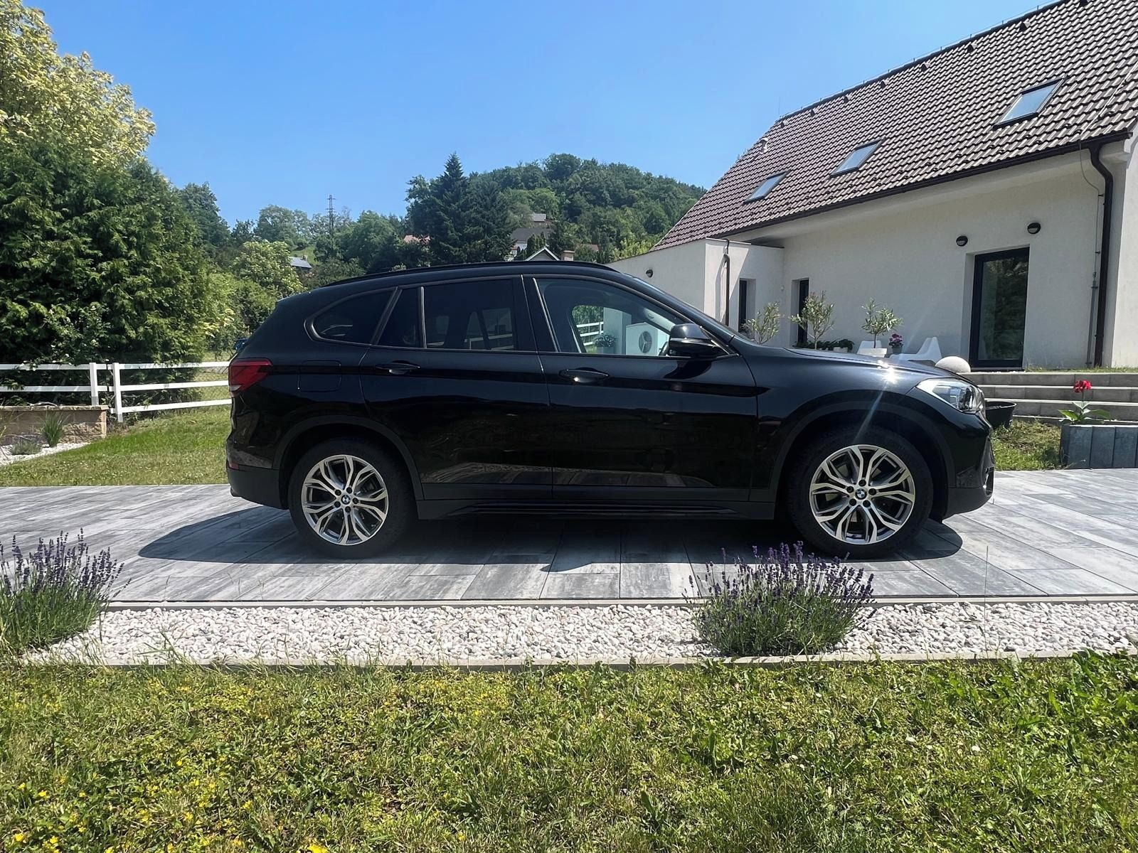 BMW X1, XDrive 18d - fotka 2