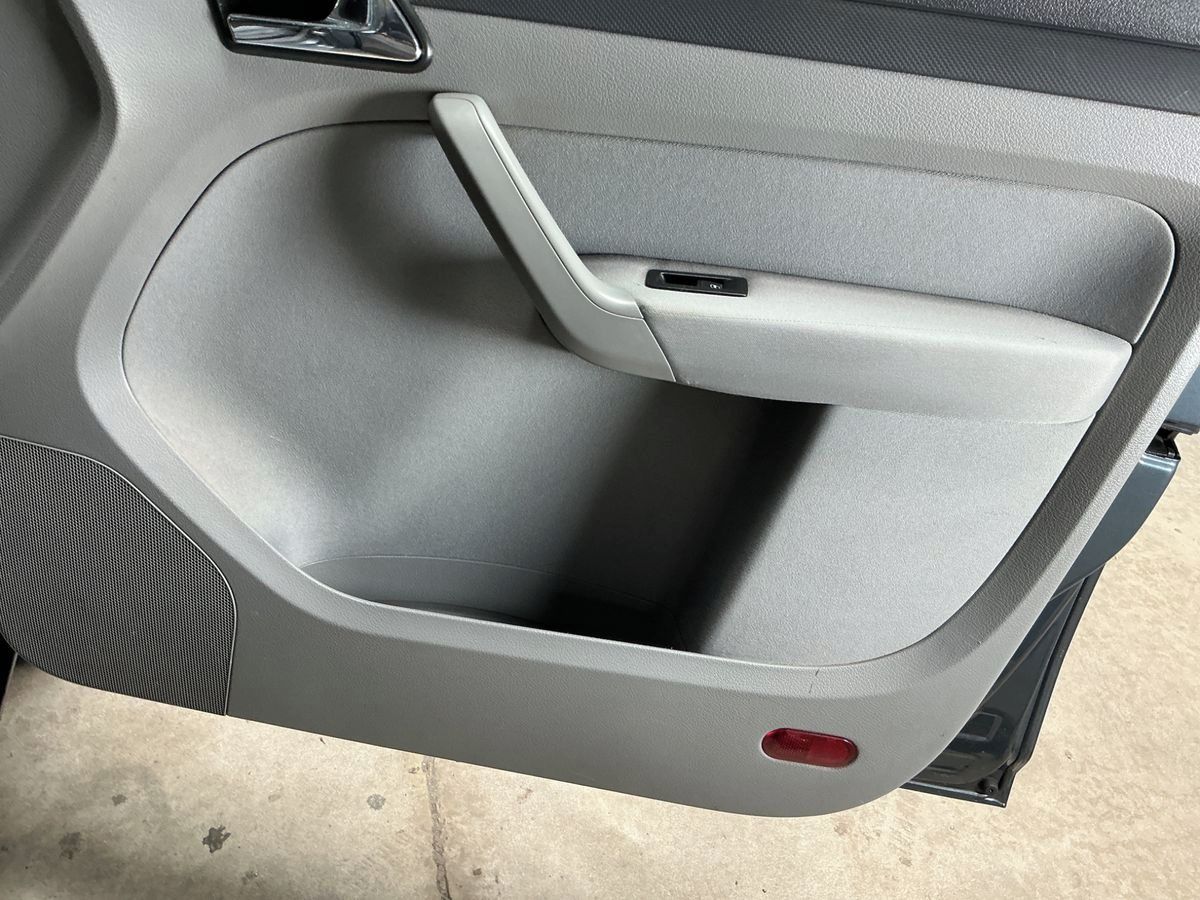 Volkswagen Caddy, 1.9 Tdi DSG 77KW BEZ DPF 213tk - fotka 5