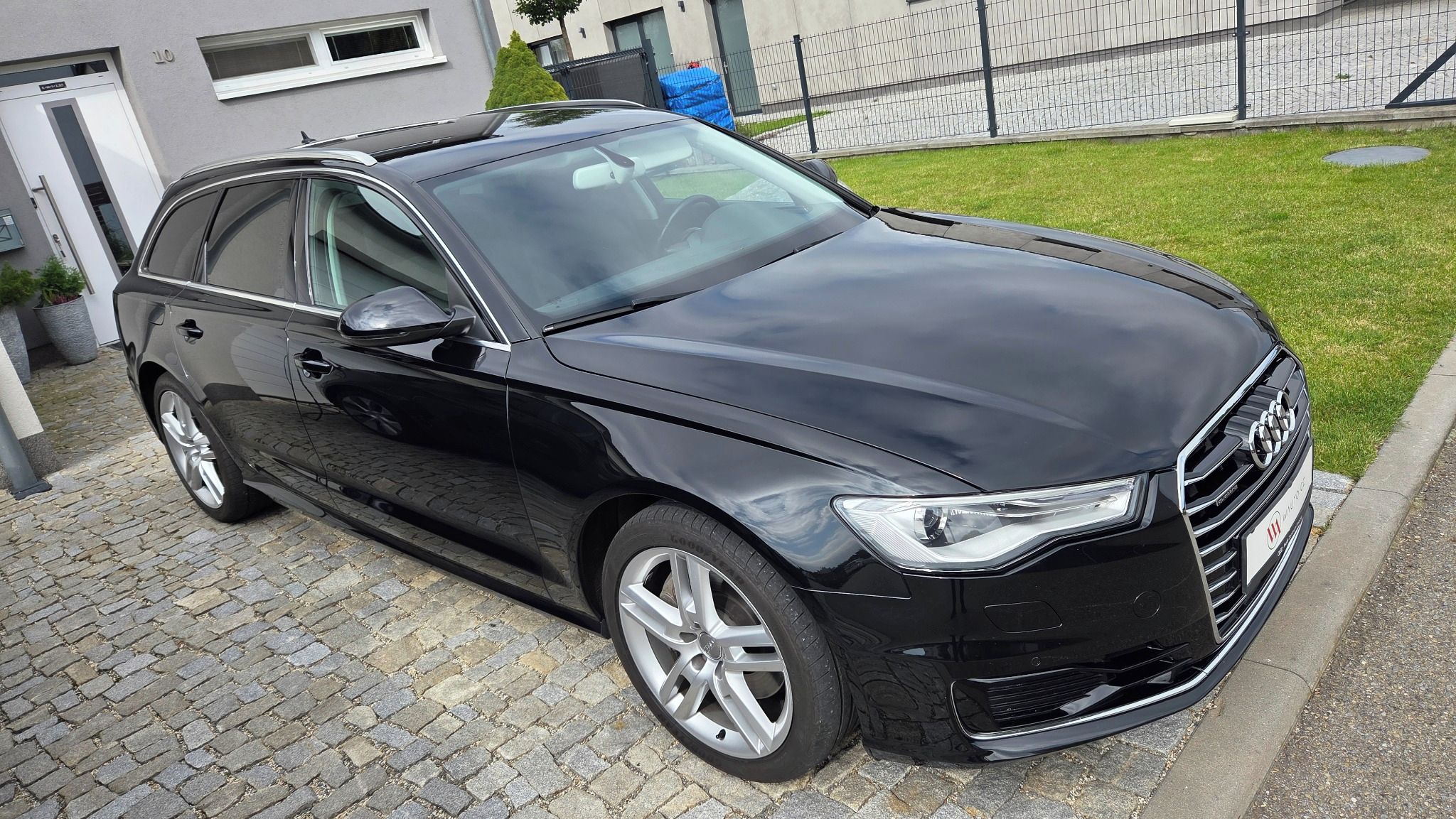 Audi A6 Avant, 3.0 TDI, 160kW Quattro kombi - fotka 4