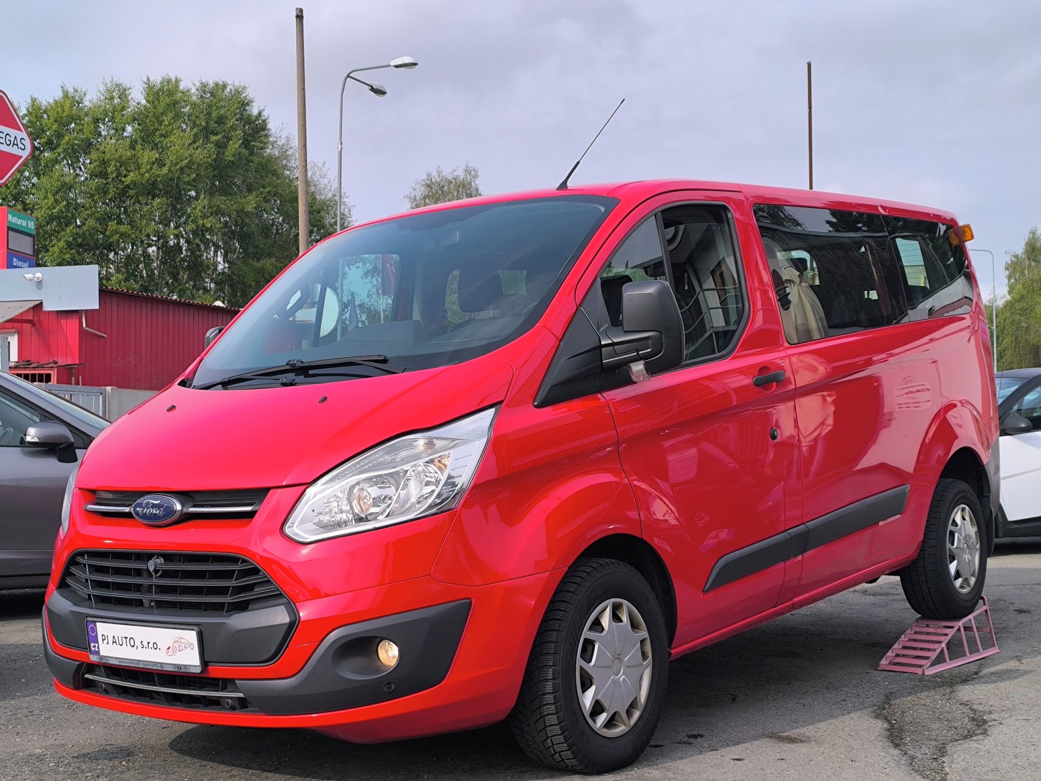 Ford Transit Custom, 2.0 TDCi 9míst,Temp,DualKlima - fotka 2