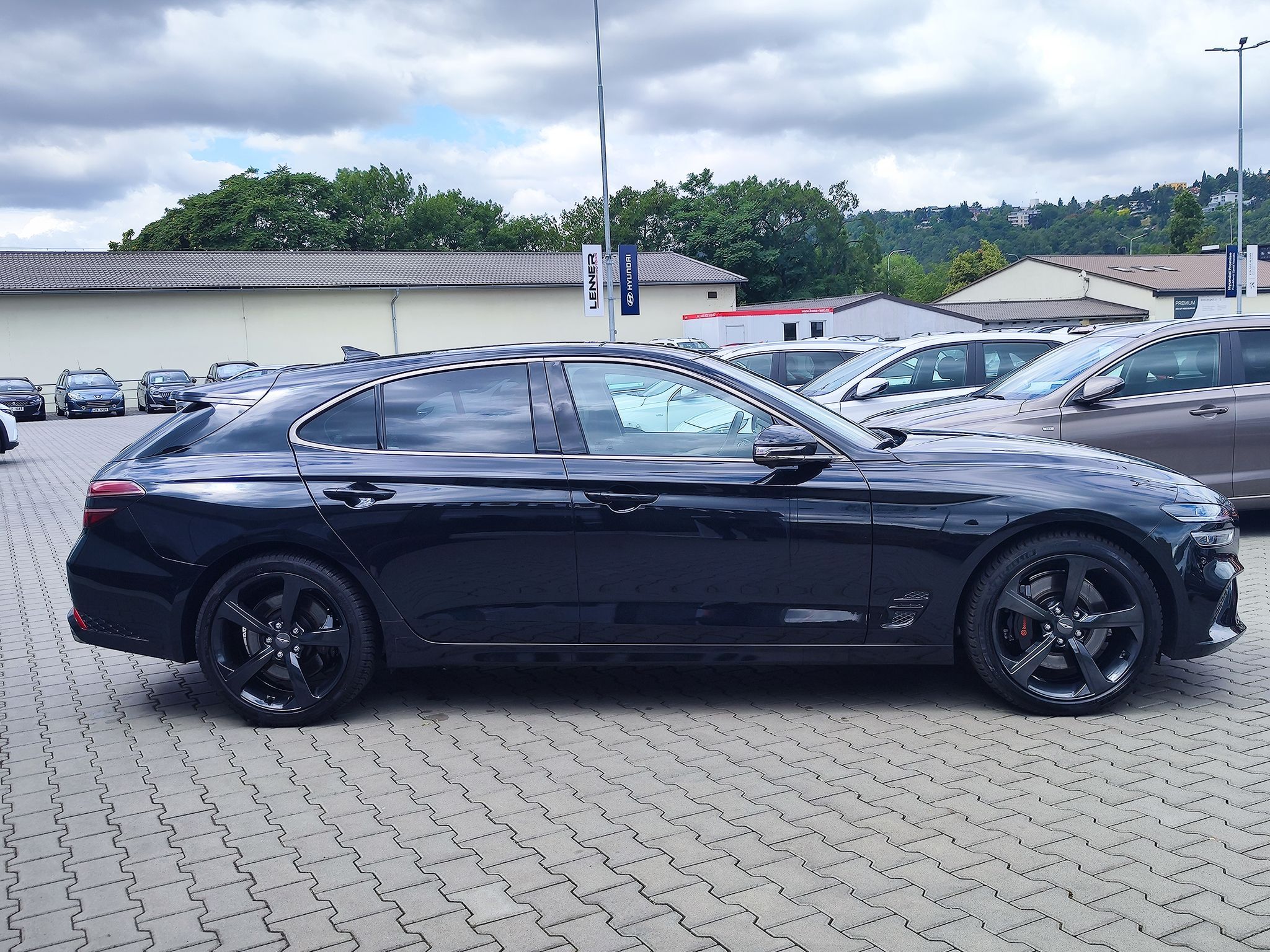 Genesis G70, 2.2D/147kW RWD Sport Line - fotka 4