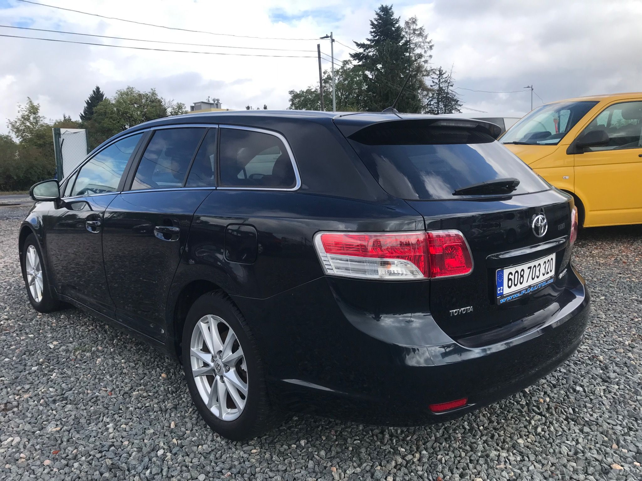 Toyota Avensis, 1.8i 108 KW,MAN,KLIMA,KAMERA.. - fotka 5