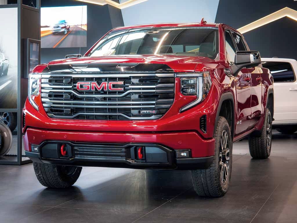 GMC Sierra, 6.2 V8 AT4 2" tovární lift