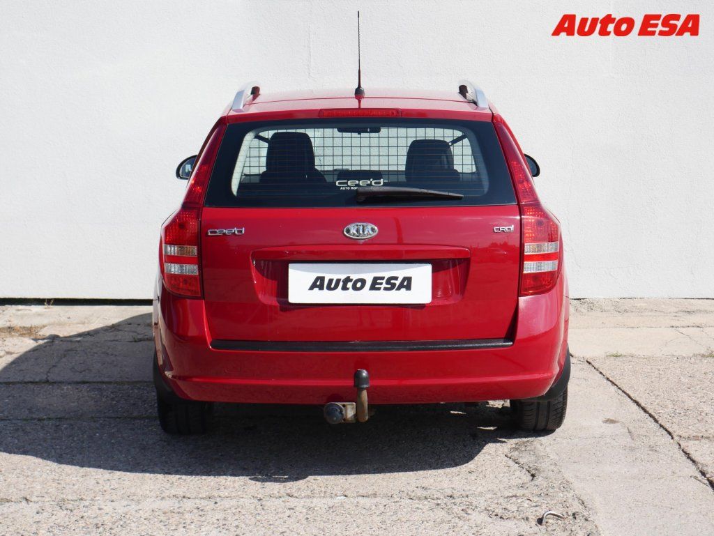 Kia Cee´d, 1.6 CRDi,ČR,AC - fotka 5