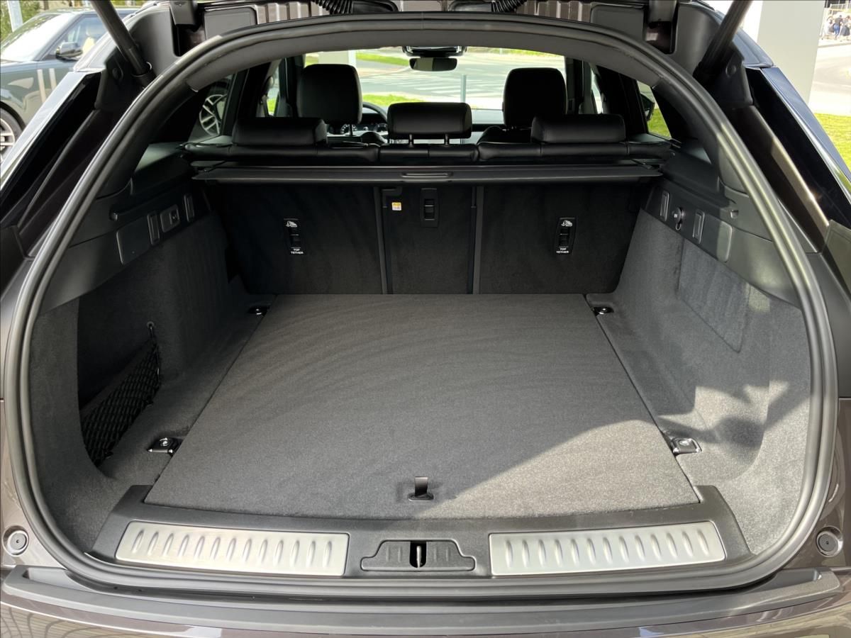 Land Rover Range Rover Velar, 2,0 D200 DYNAMIC SE AWD - fotka 6