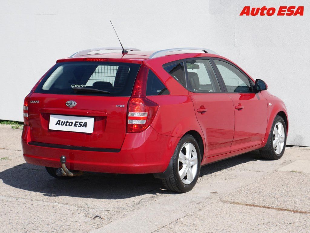 Kia Cee´d, 1.6 CRDi,ČR,AC - fotka 6