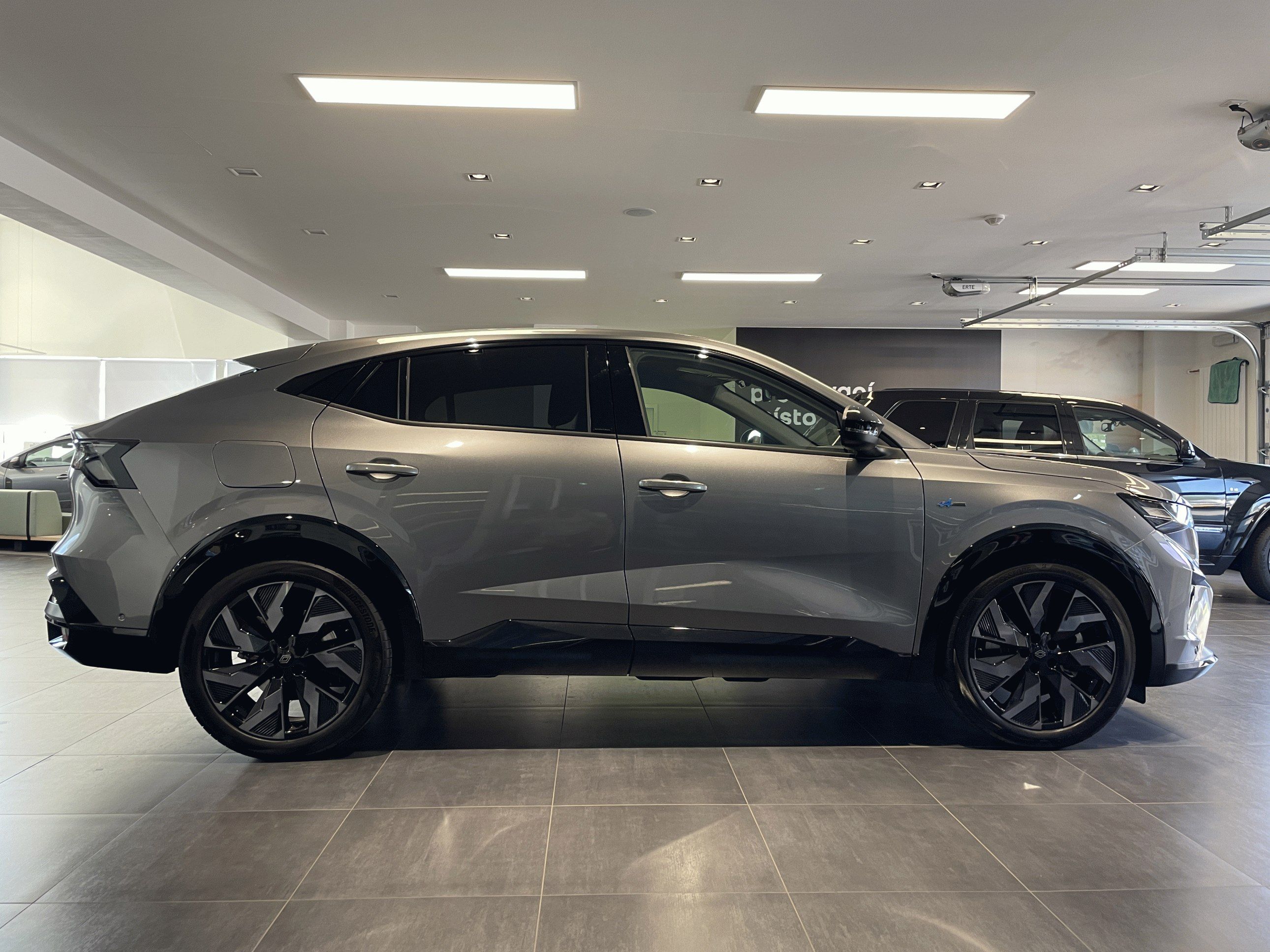 Renault Rafale, esprit Alpine E-Tech full hybr - fotka 5