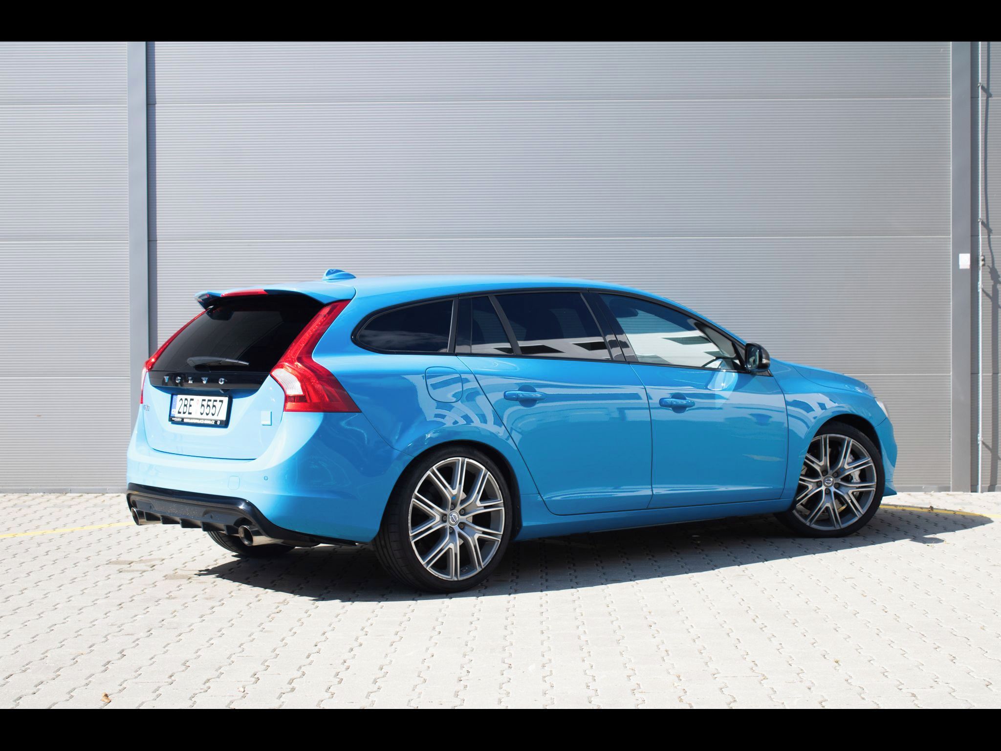 Volvo V60, Polestar* nebourané - fotka 5