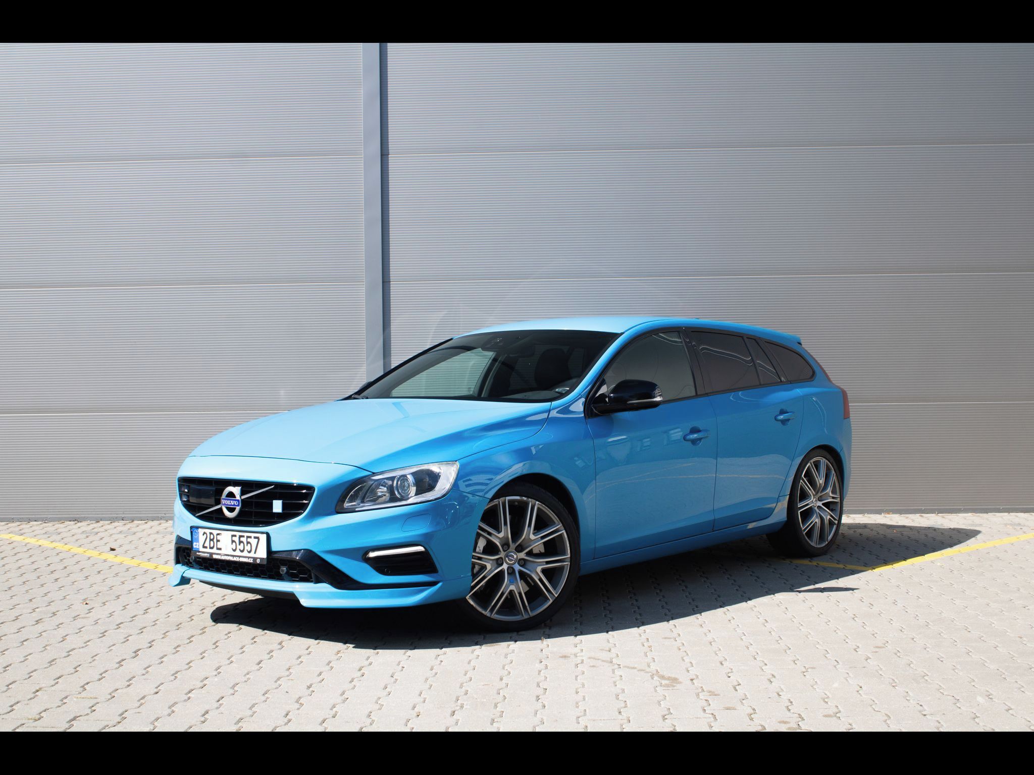 Volvo V60, Polestar* nebourané
