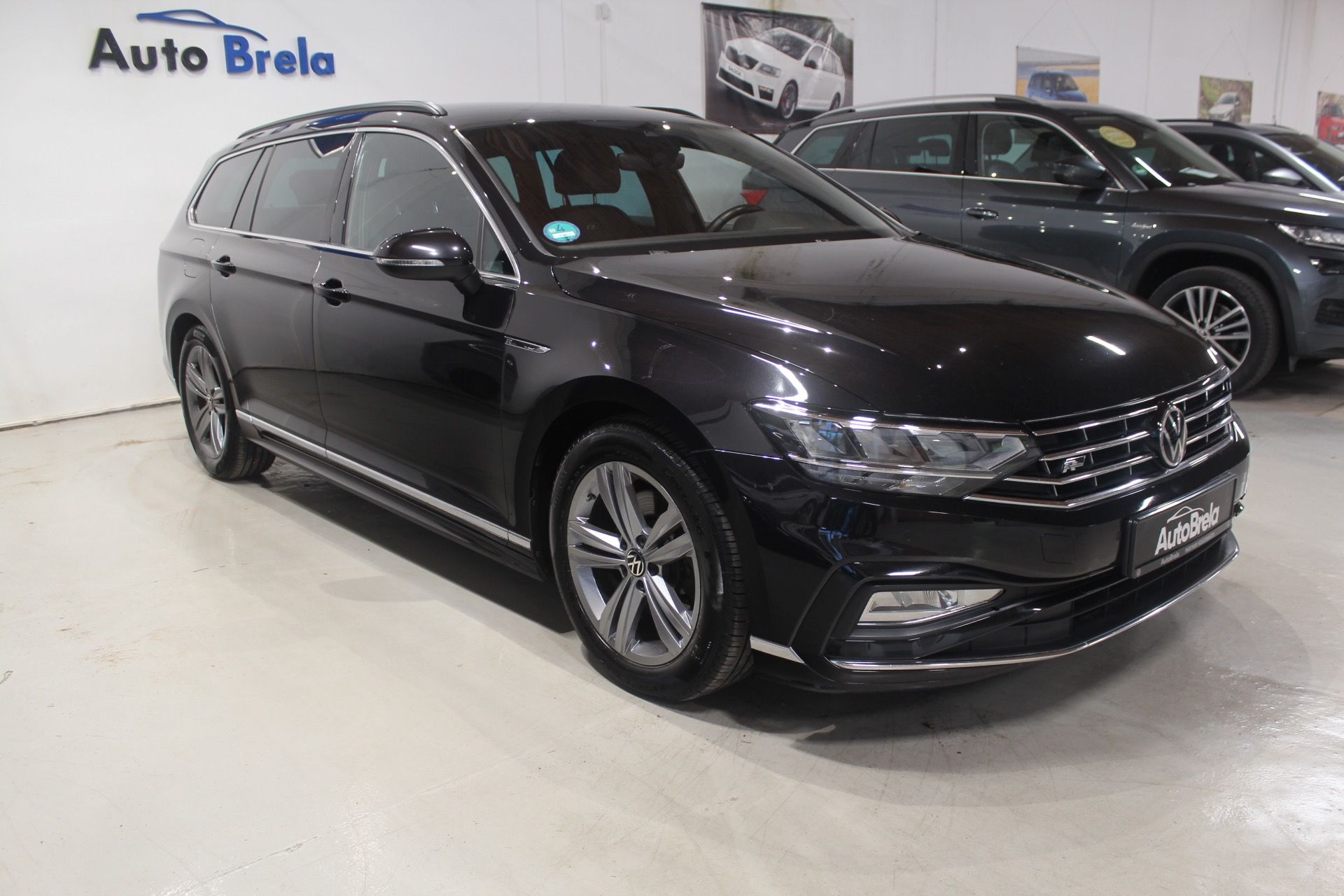 Volkswagen Passat, 2.0TDI DSG R-Line Display Navi - fotka 3