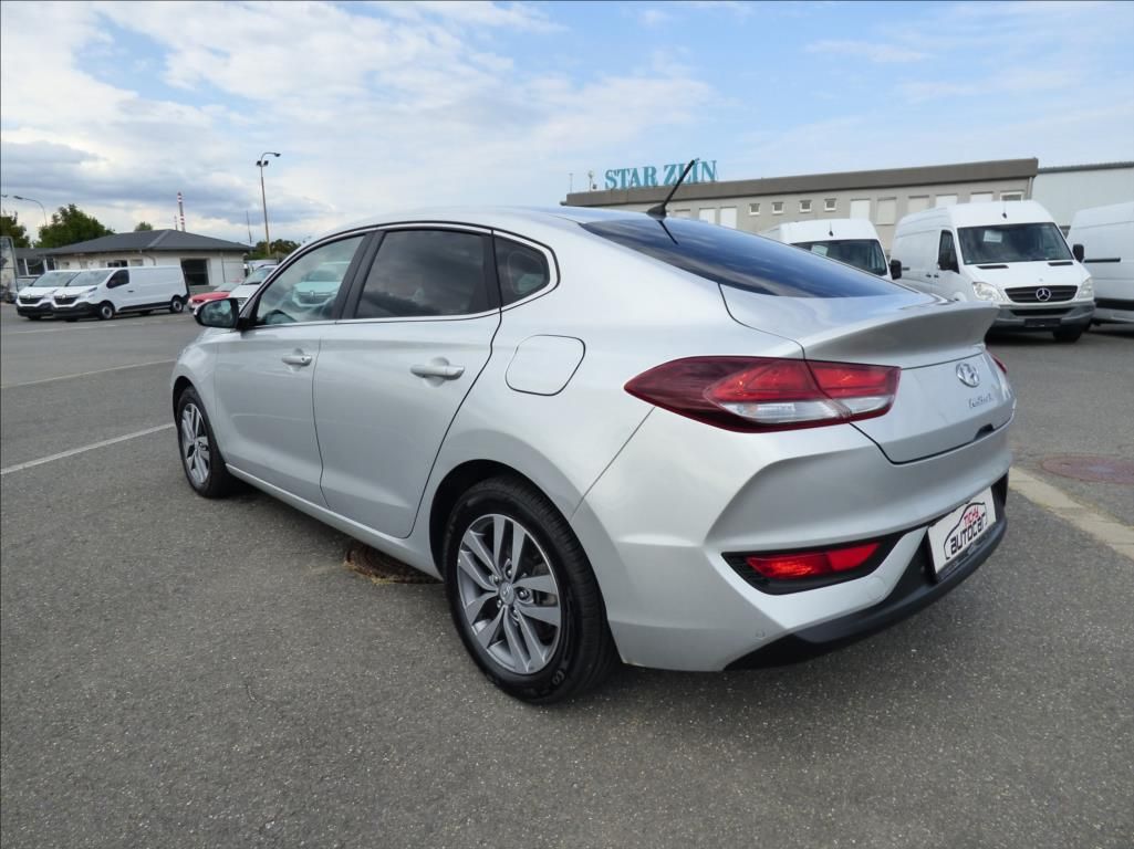 Hyundai i30, 1,6 CRDi,100kW,koupeno ČR,Klim - fotka 5
