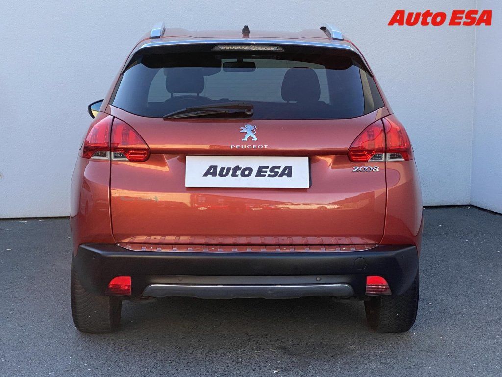 Peugeot 2008, 1.2PT,Style,navi - fotka 5