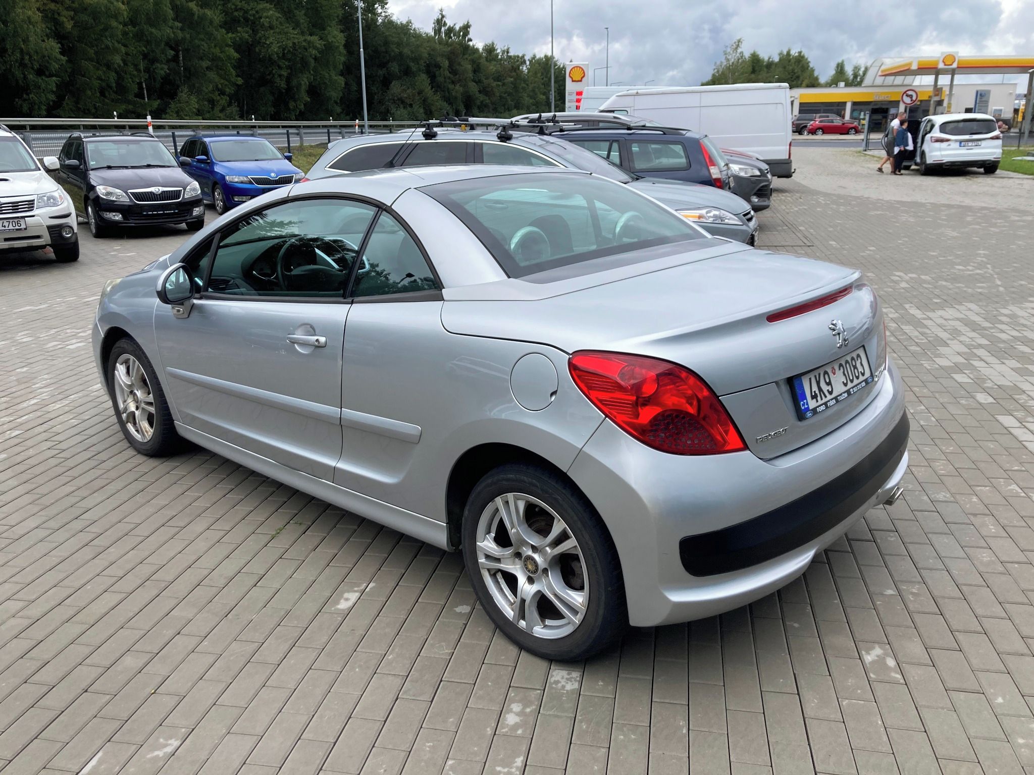 Peugeot 207, CC 1,6 88 kW - fotka 3