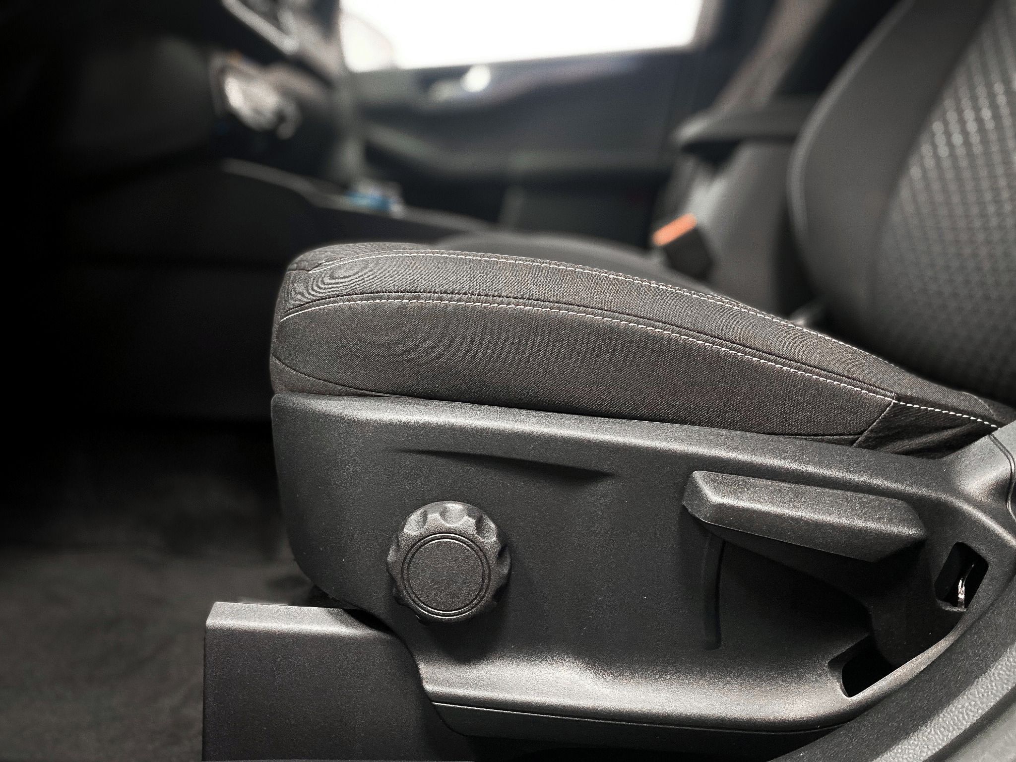 Ford Kuga, 1,5 EcoBoost, Titanium - fotka 4