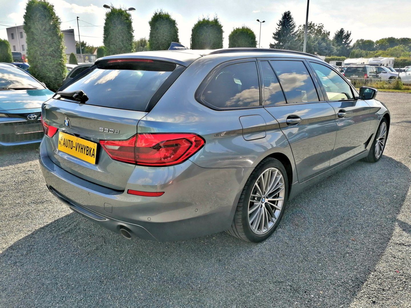 BMW Řada 5, 530D Sport Line - fotka 4