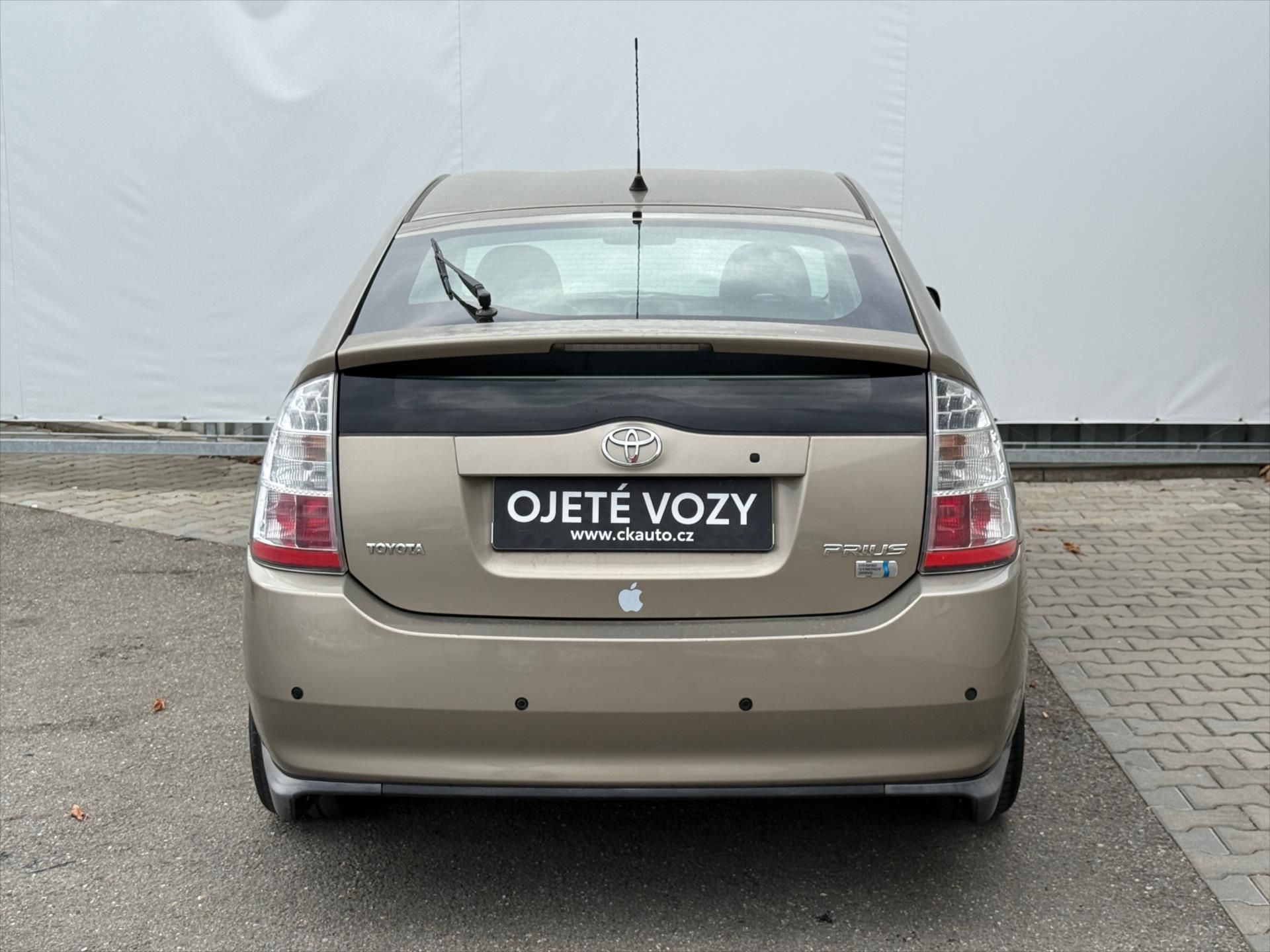 Toyota Prius, 1,5 ÚPRAVA ZTP-RUČNÍ OVLÁDÁNÍ - fotka 5