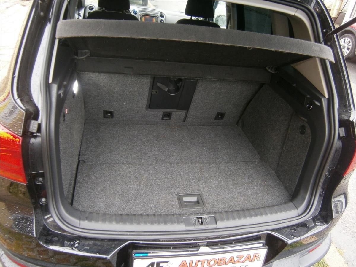 Volkswagen Tiguan, 2,0 TDI  SPORT - fotka 6