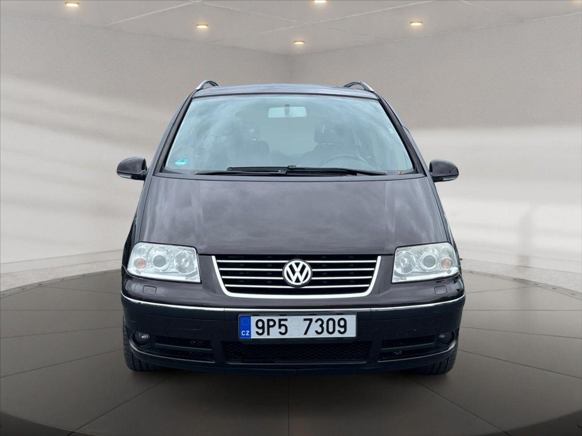 Volkswagen Sharan, 2,8 i V6 150kW Highline - fotka 2
