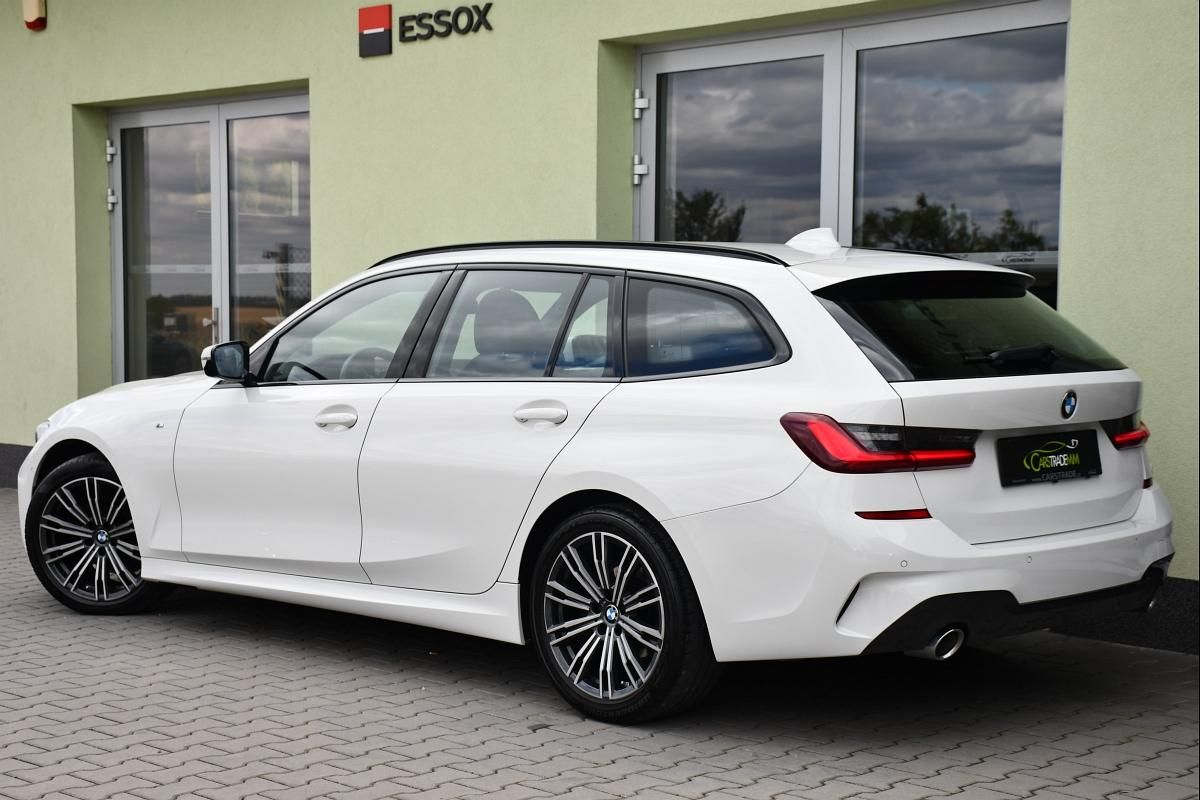 BMW Řada 3, 320d xDrive M-SPORT 1M ČR - fotka 3