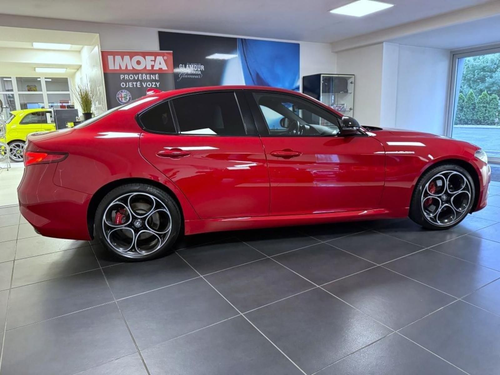 Alfa Romeo Giulia, 2.2 JTDM 210k AT8 ZF Q4 4x4 - fotka 4