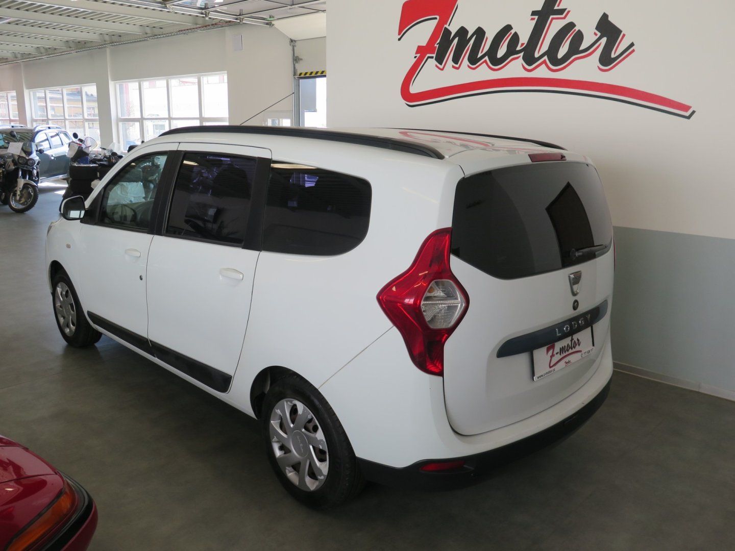 Dacia Lodgy, 1.6 61kW,klima,výhřev,navi - fotka 2