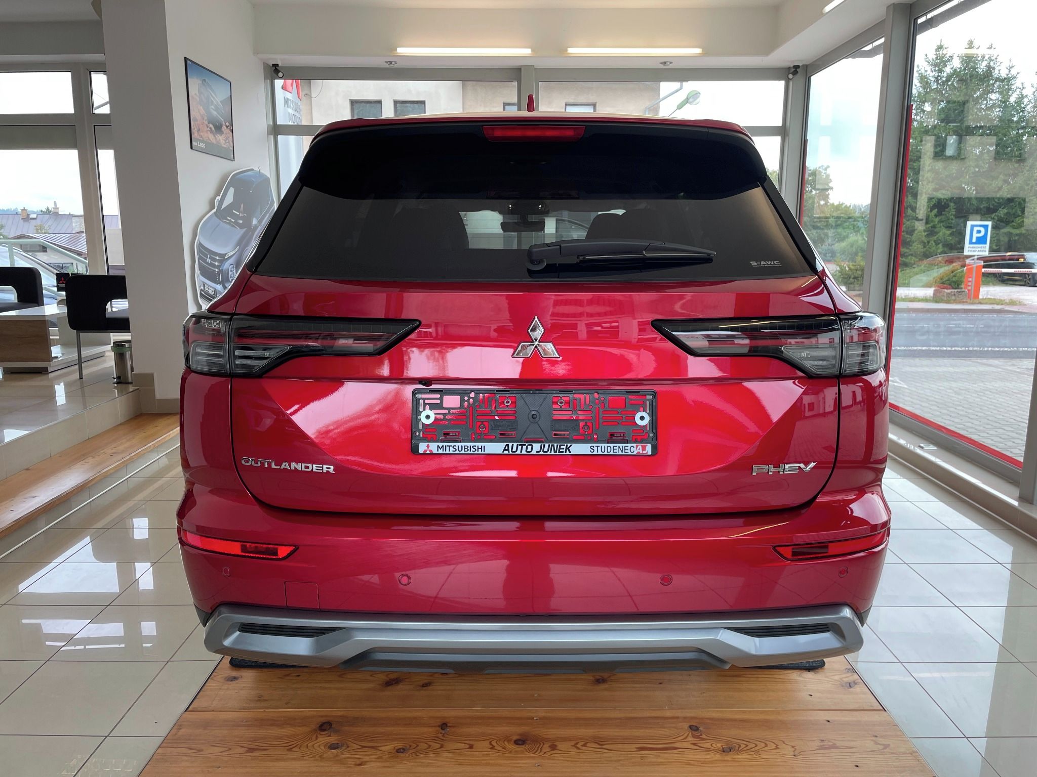 Mitsubishi Outlander, 2.4 PHEV INTENSE - fotka 4