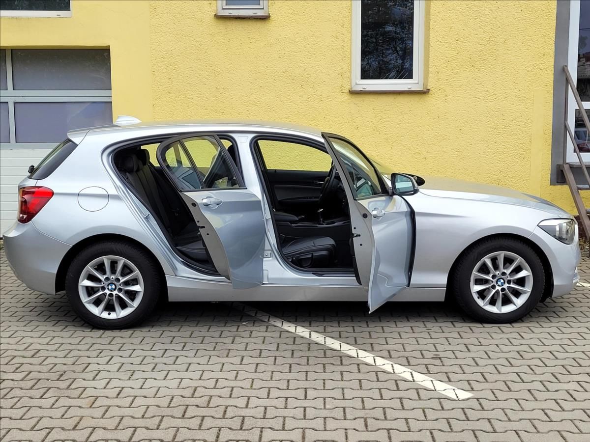 BMW Řada 1, 118d 105kW Urban SERV.KN - fotka 6