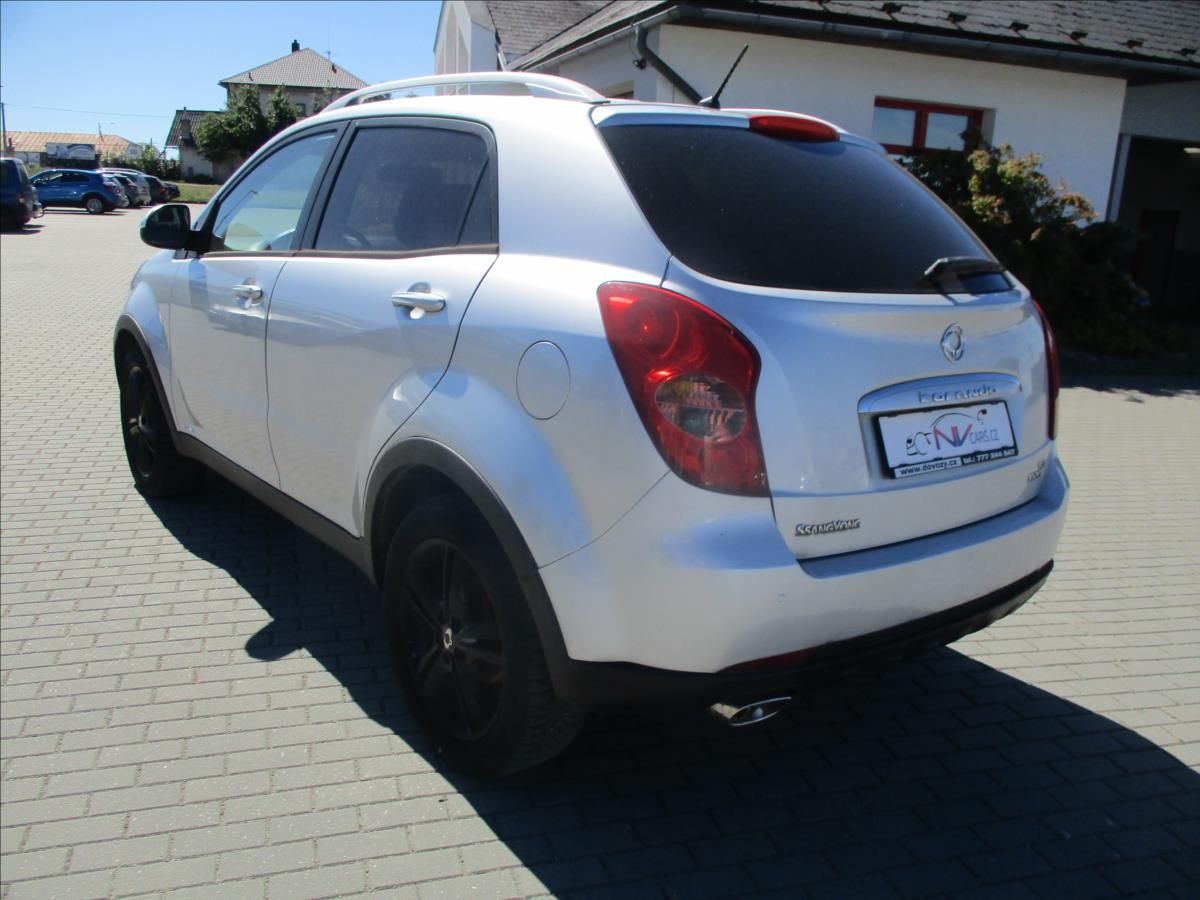 SsangYong Korando, 2,0 D20DTF 129kw Executive AWD - fotka 3