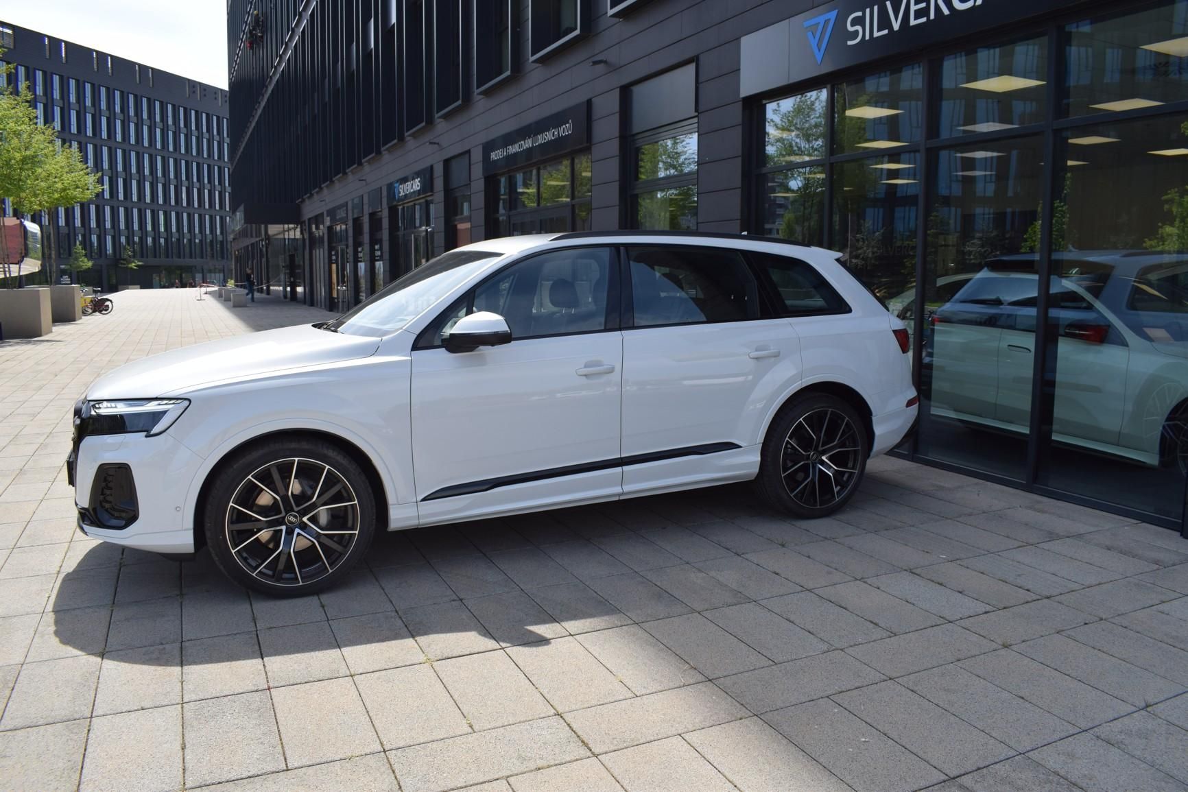 Audi Q7, 2xS-Line/22"/Soft/keyLess/Tažn - fotka 2