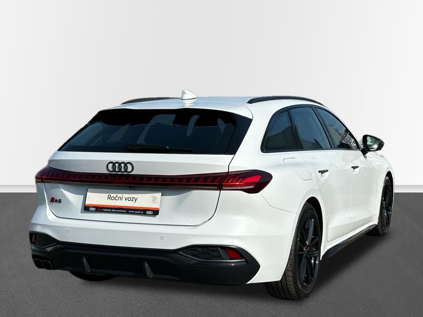 Audi A5, 2,0 TDI quattro S-line 150kW S - fotka 2