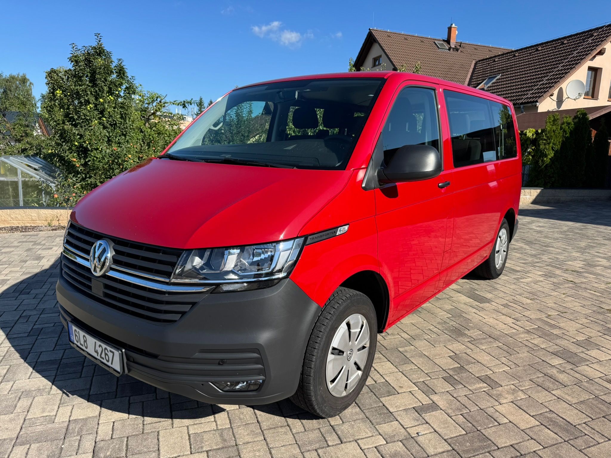 Volkswagen Transporter, 2,0 TDi 81kW 9-míst DPH