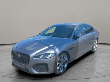 R - Dynamic SE P300 AWD