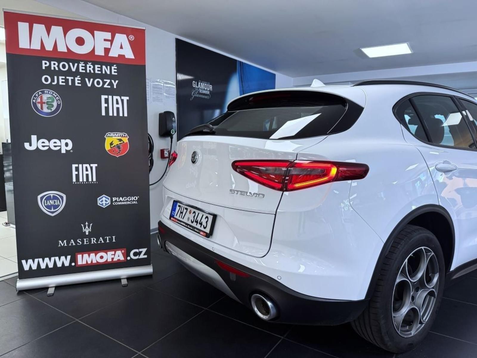 Alfa Romeo Stelvio, 2.2 JTD 180k AT8 ZF Q4 4x4 - fotka 5